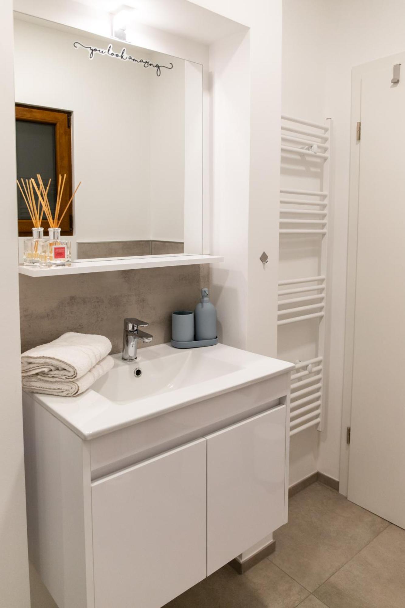 Oliver Street Apartment Vipava Exterior photo