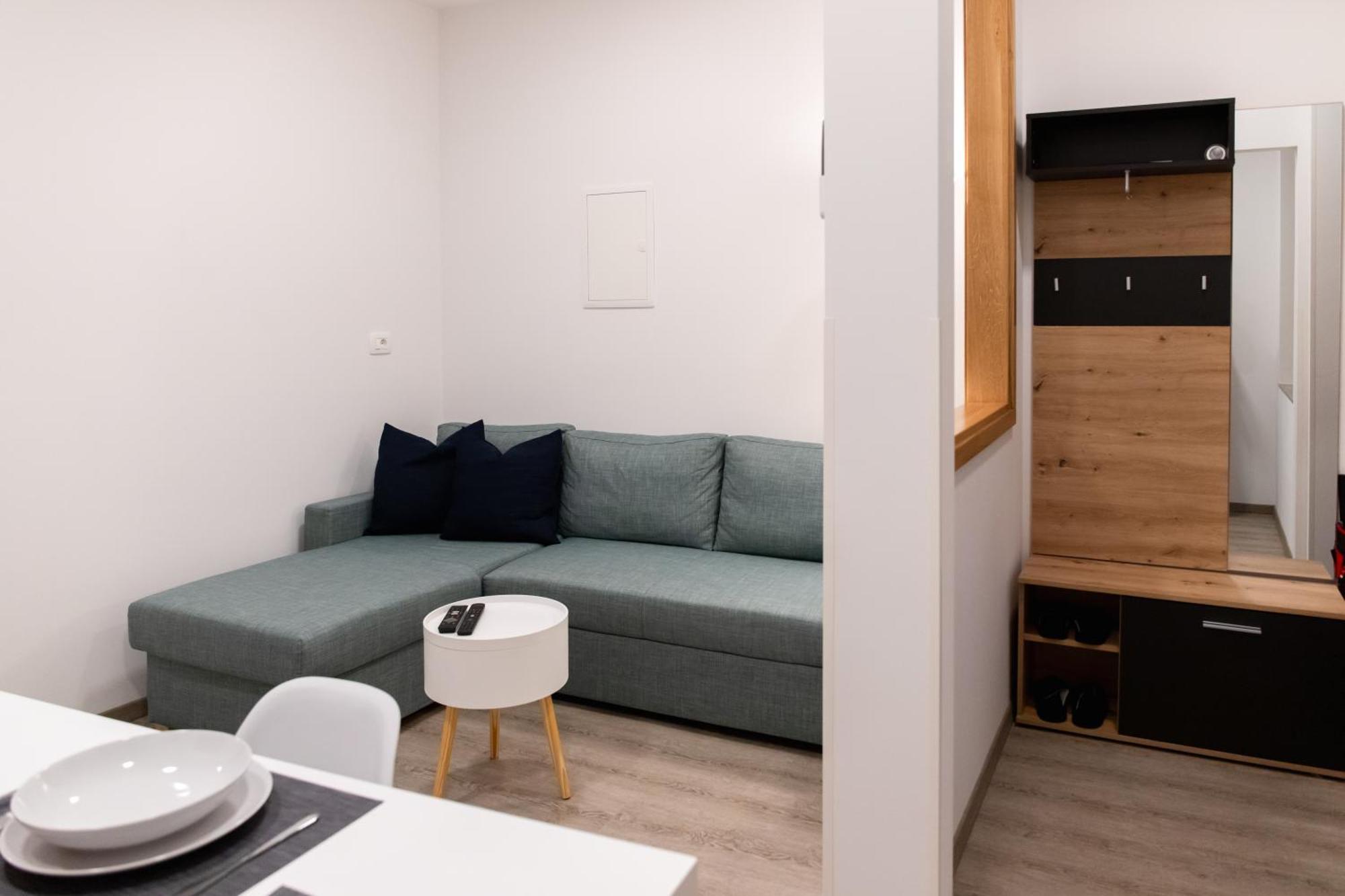 Oliver Street Apartment Vipava Exterior photo